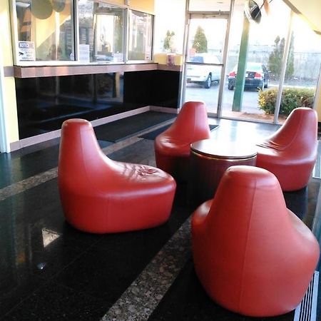ستراتفورد Honeyspot Motor Lodge المظهر الخارجي الصورة